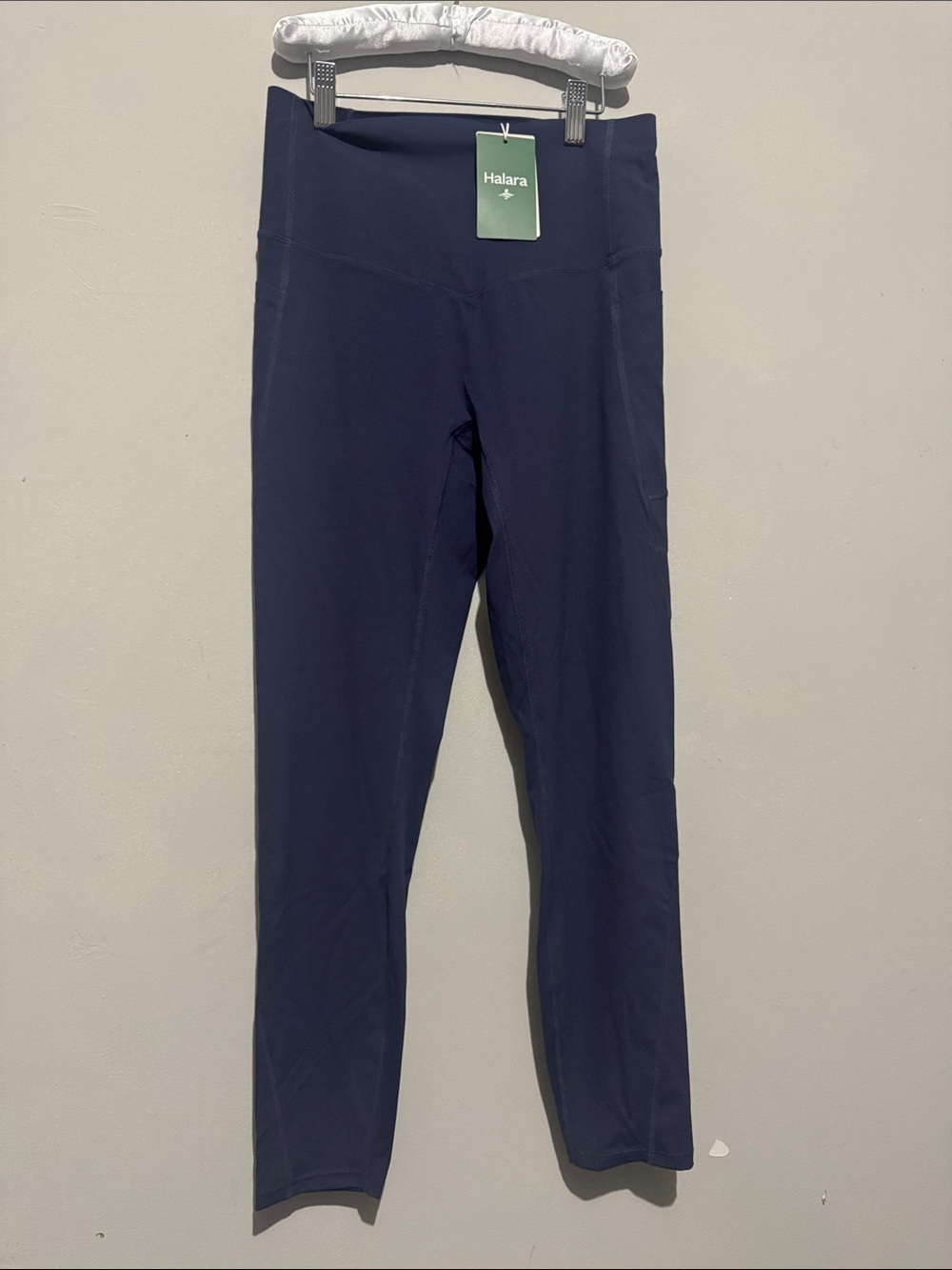 HALARA Ultra Sculpt High Waisted Tummy Control Pocket